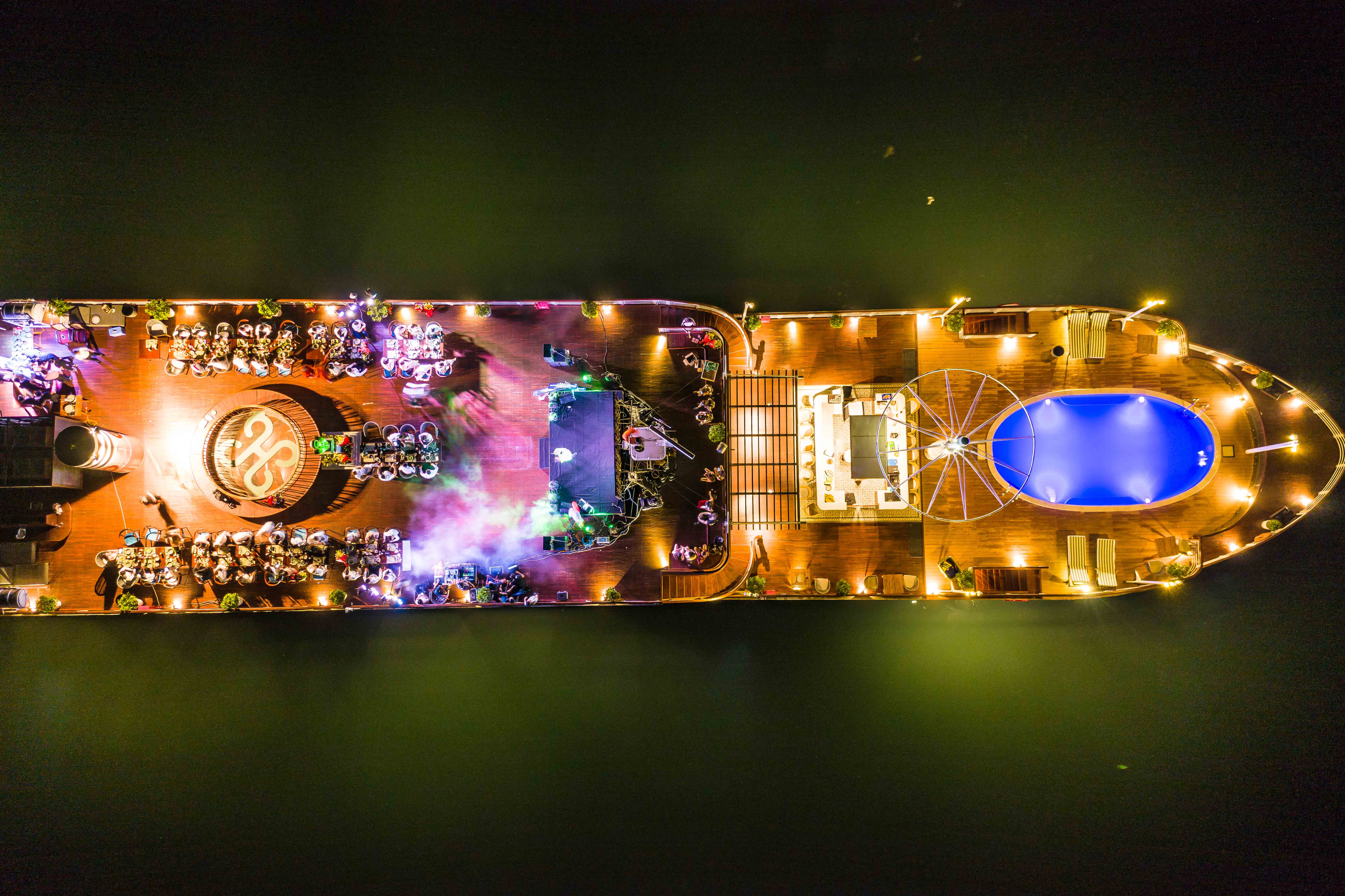 Heritage Cruises Binh Chuan - Image 2