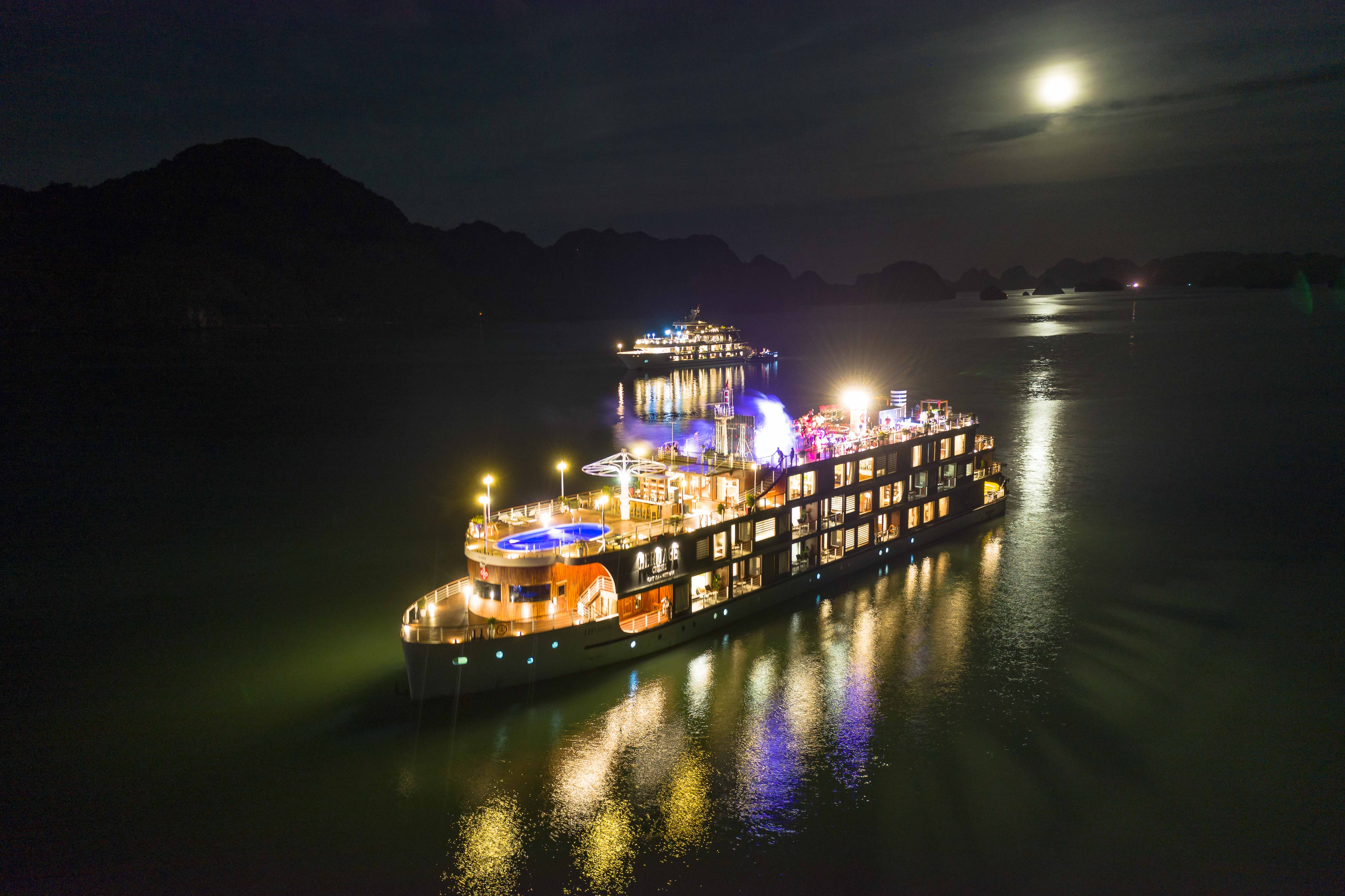 Heritage Cruises Binh Chuan - Image 5