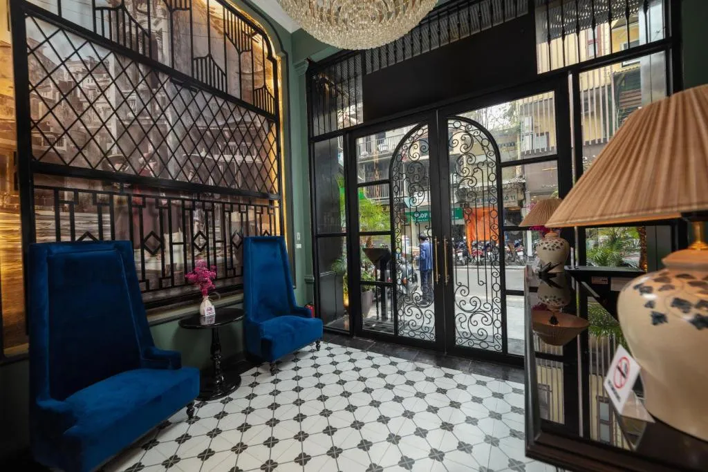 Madelise Palace Hotel & Travel gallery image