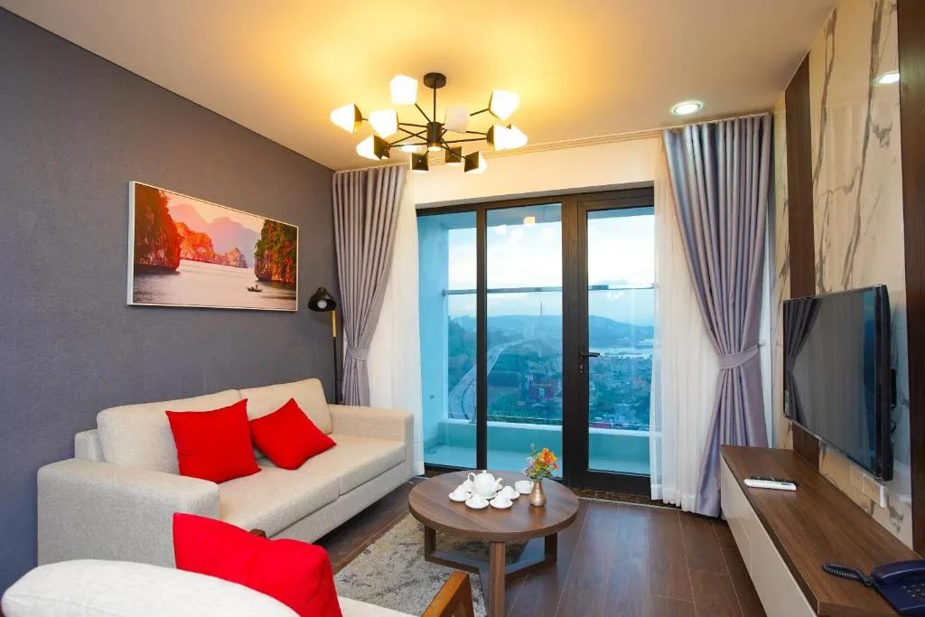 Ramada Hotel & Suites by Wyndham Halong Bay View gallery image