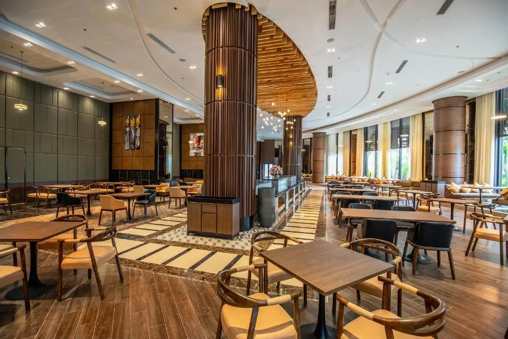 Ramada Hotel & Suites by Wyndham Halong Bay View gallery image