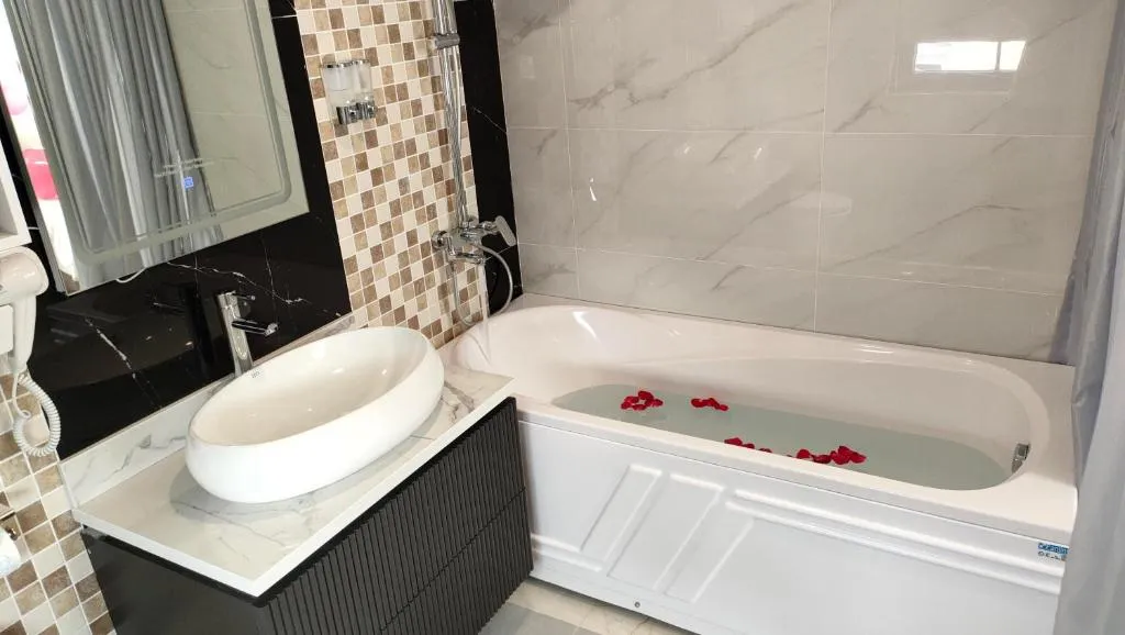 Halong Lavender Hotel gallery image