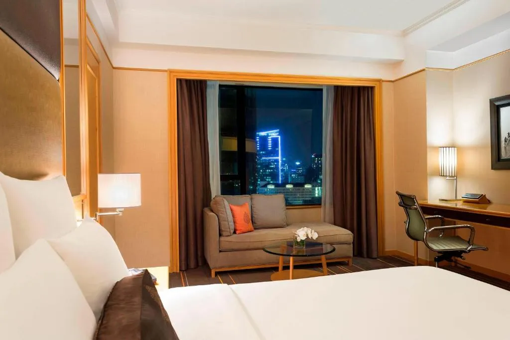 Renaissance Riverside Hotel Saigon gallery image