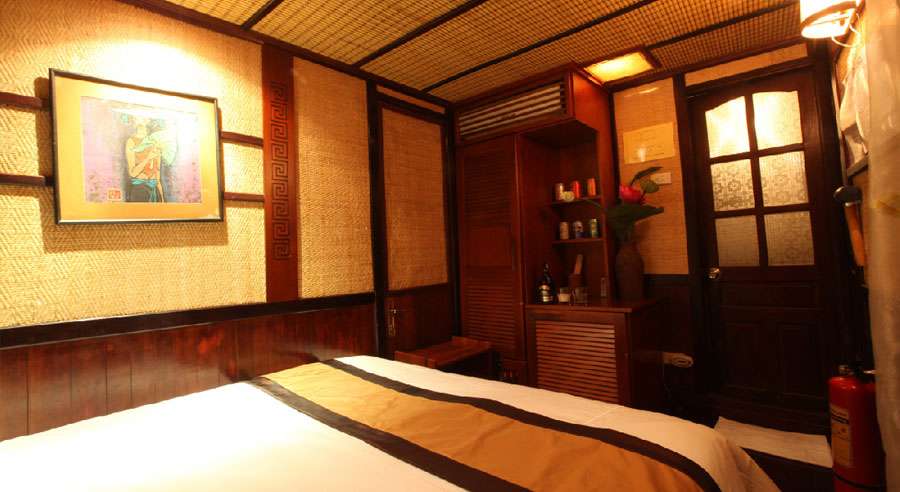 Halong Party Cruise gallery image