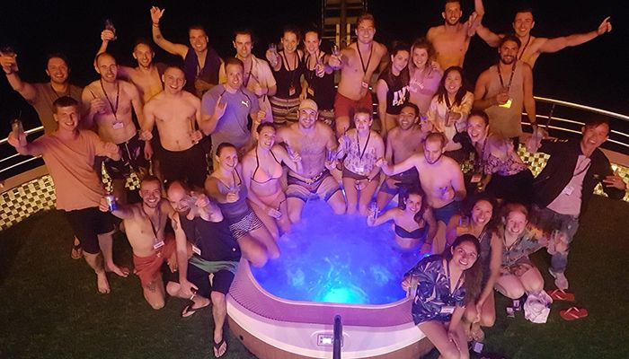 Oasis Bay Party Cruise gallery image