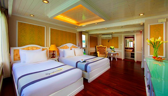 Signature Halong Cruise gallery image