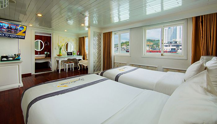 Signature Halong Cruise gallery image