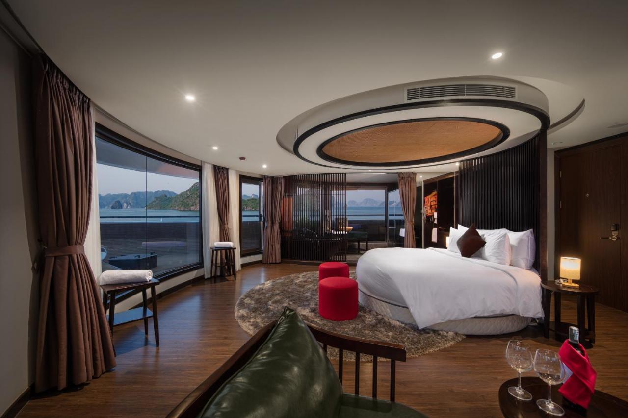 Scarlet Pearl Cruise - Image 1