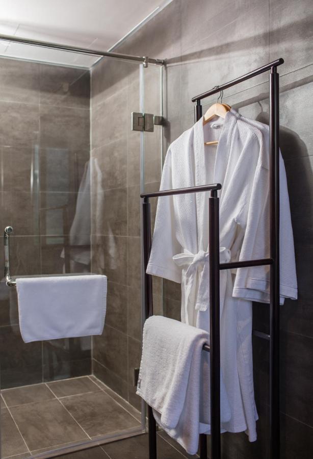 Scarlet Pearl Cruise - Image 2