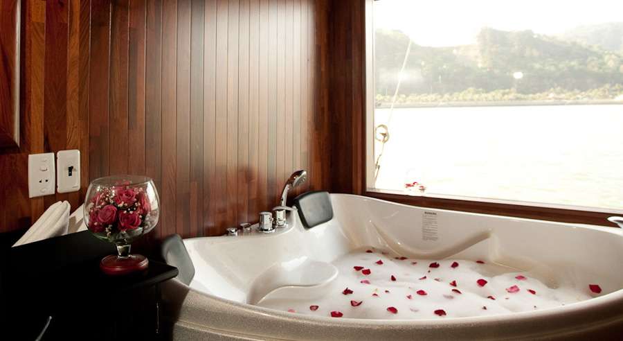 Valentine Cruise gallery image