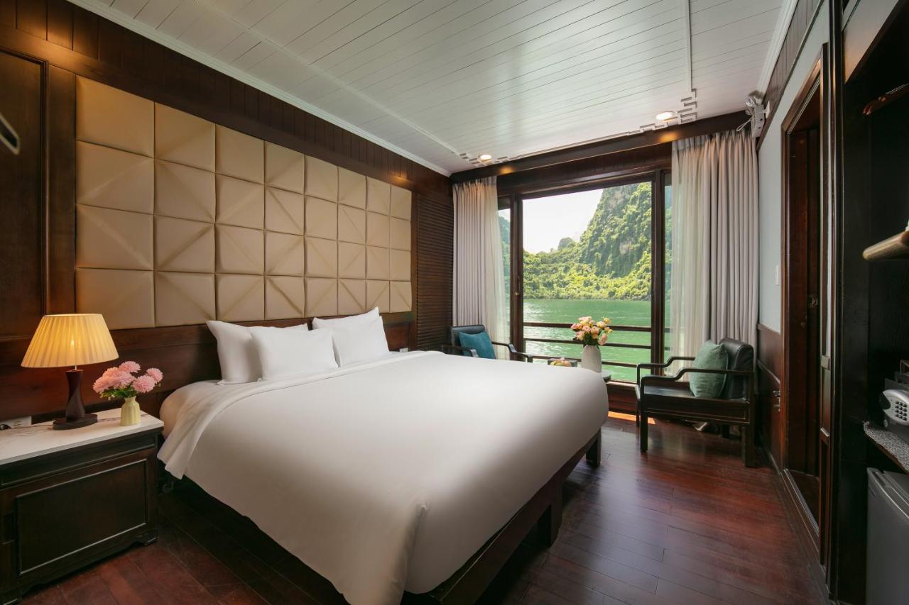 Mila Cruise Halong Bay - Image 26