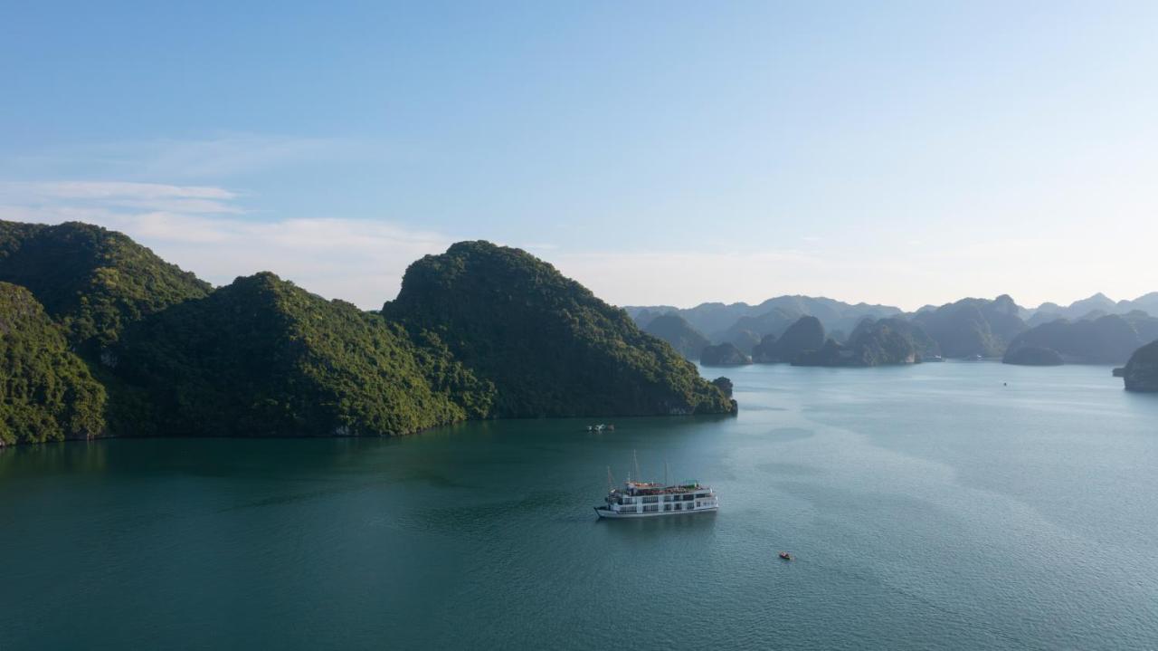 Mila Cruise Halong Bay - Image 44