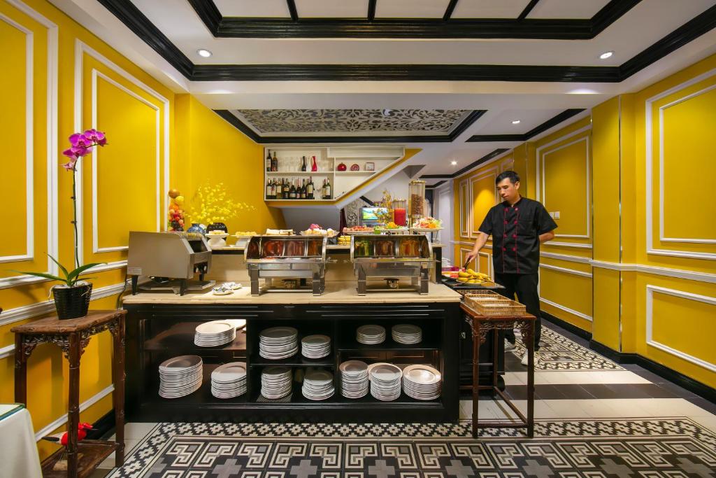 Lavender Central Hotel & Spa Hanoi - Image 4