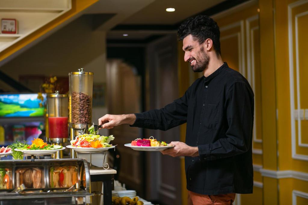 Lavender Central Hotel & Spa Hanoi - Image 1