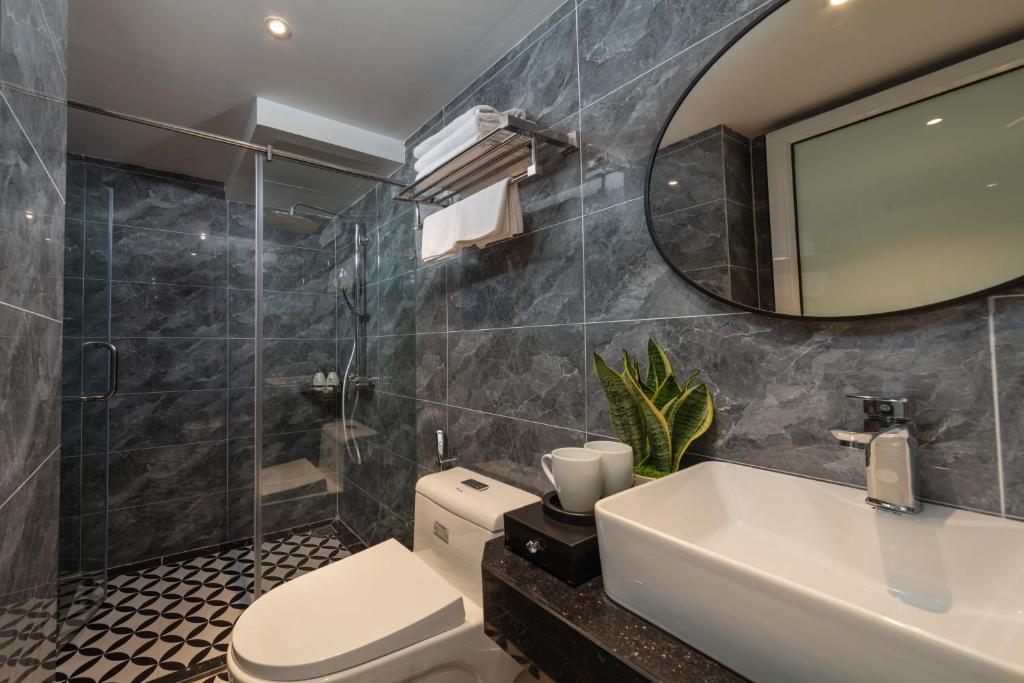 Madelise Grand Hotel - Image 27