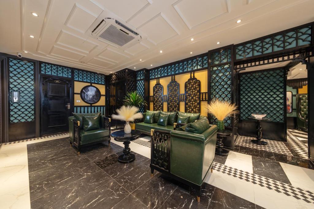 Madelise Grand Hotel - Image 38