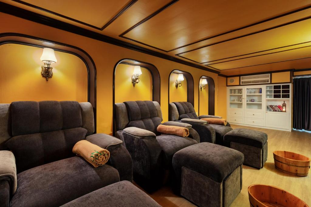 Minerva Church Hotel​ - Image 3