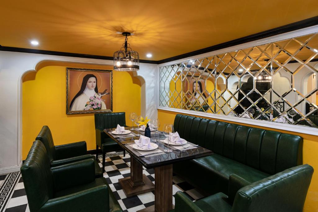 Minerva Church Hotel​ - Image 6