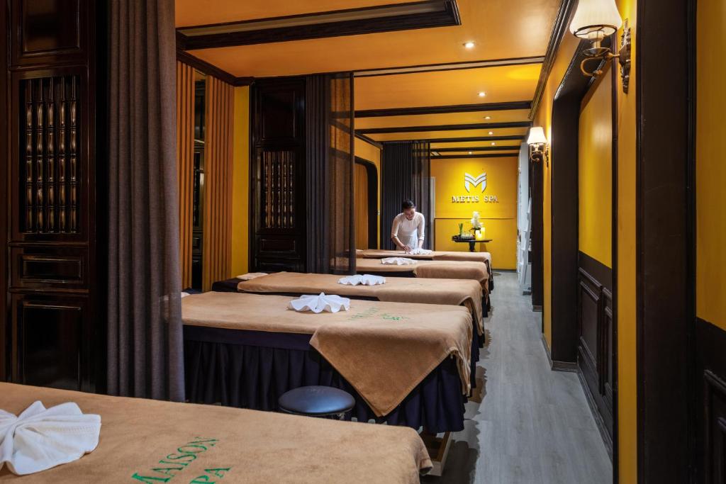 Minerva Church Hotel​ - Image 5