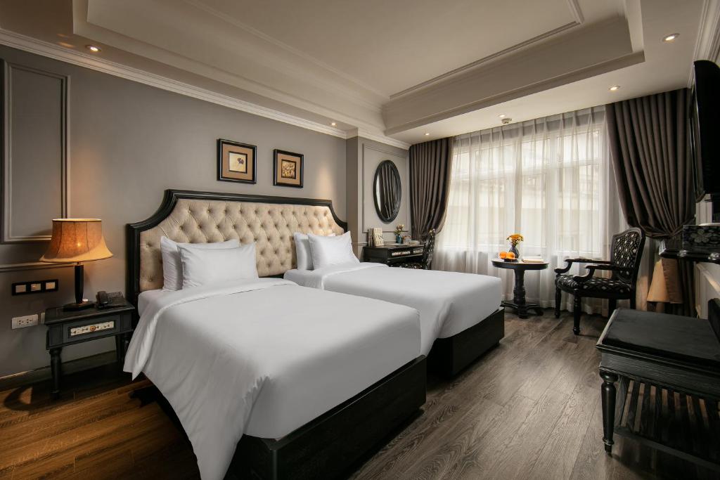 Scent Premium Hotel and Sky Bar - Image 2