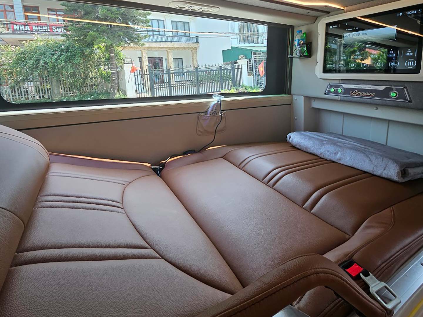 HK Open Tour: Hanoi - Sapa Bus - Image 3