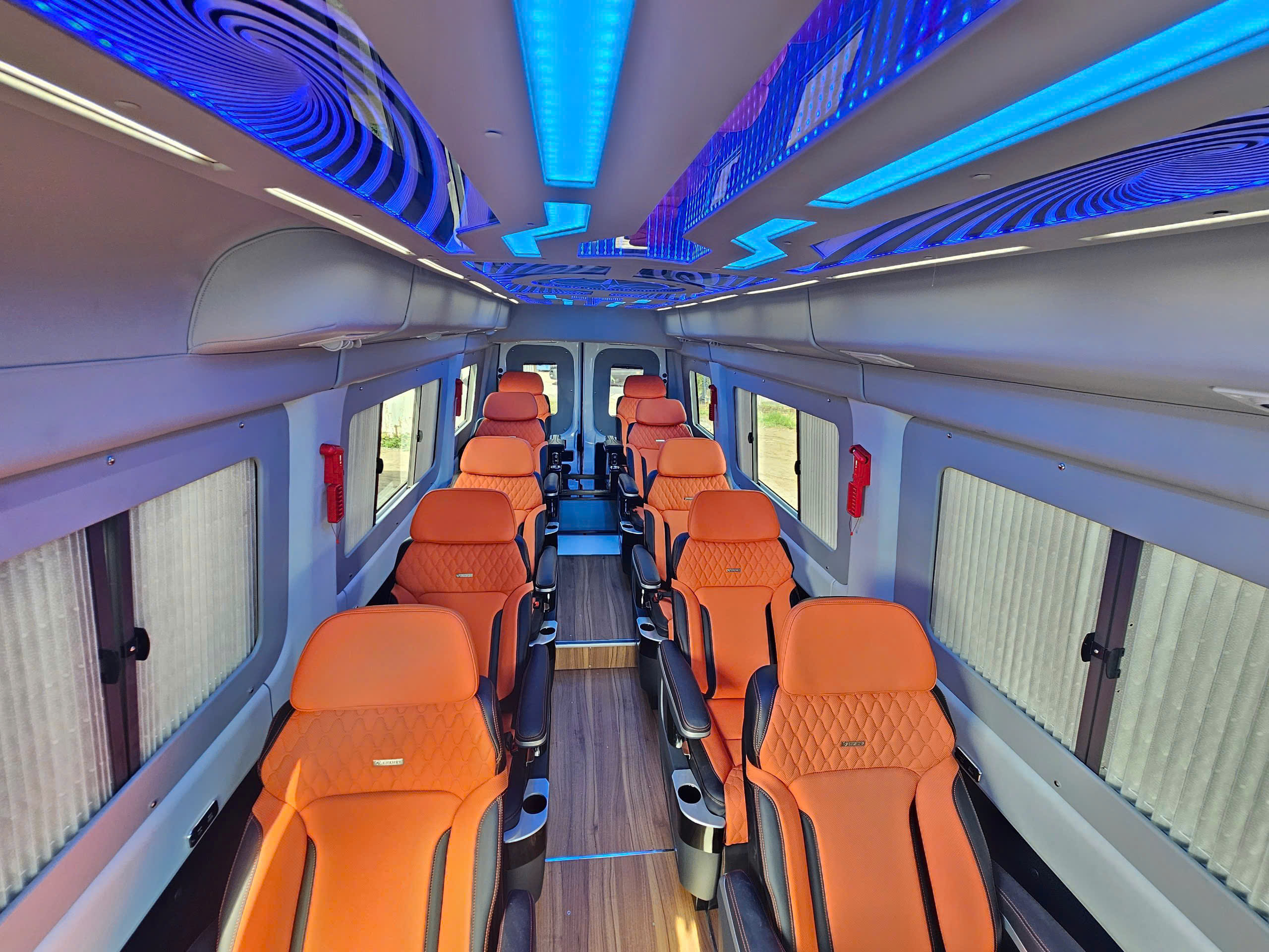 Eco Sapa Private Limousine Hanoi - Sapa