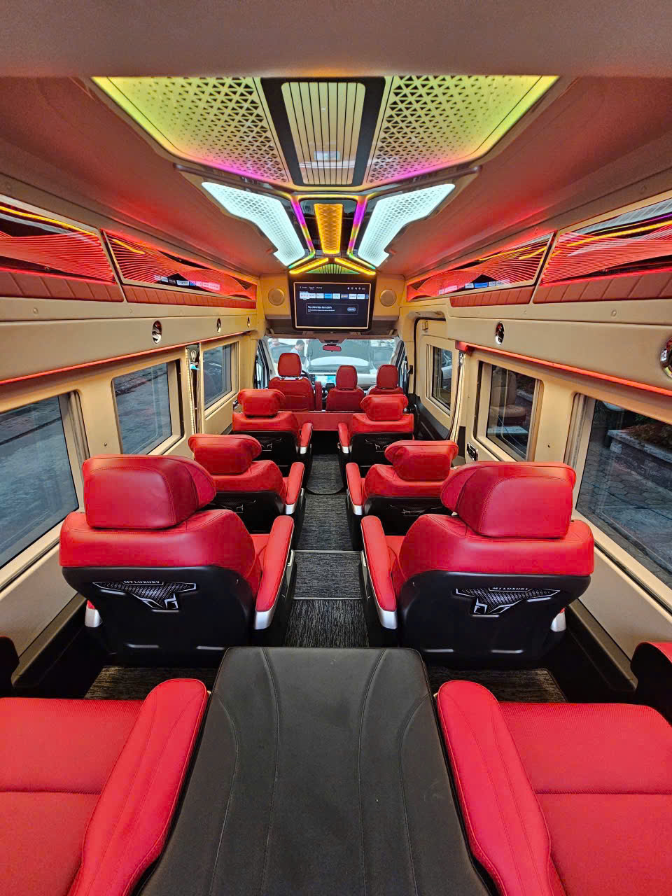 Eco Sapa Limousine Hanoi - Sapa - Image 1