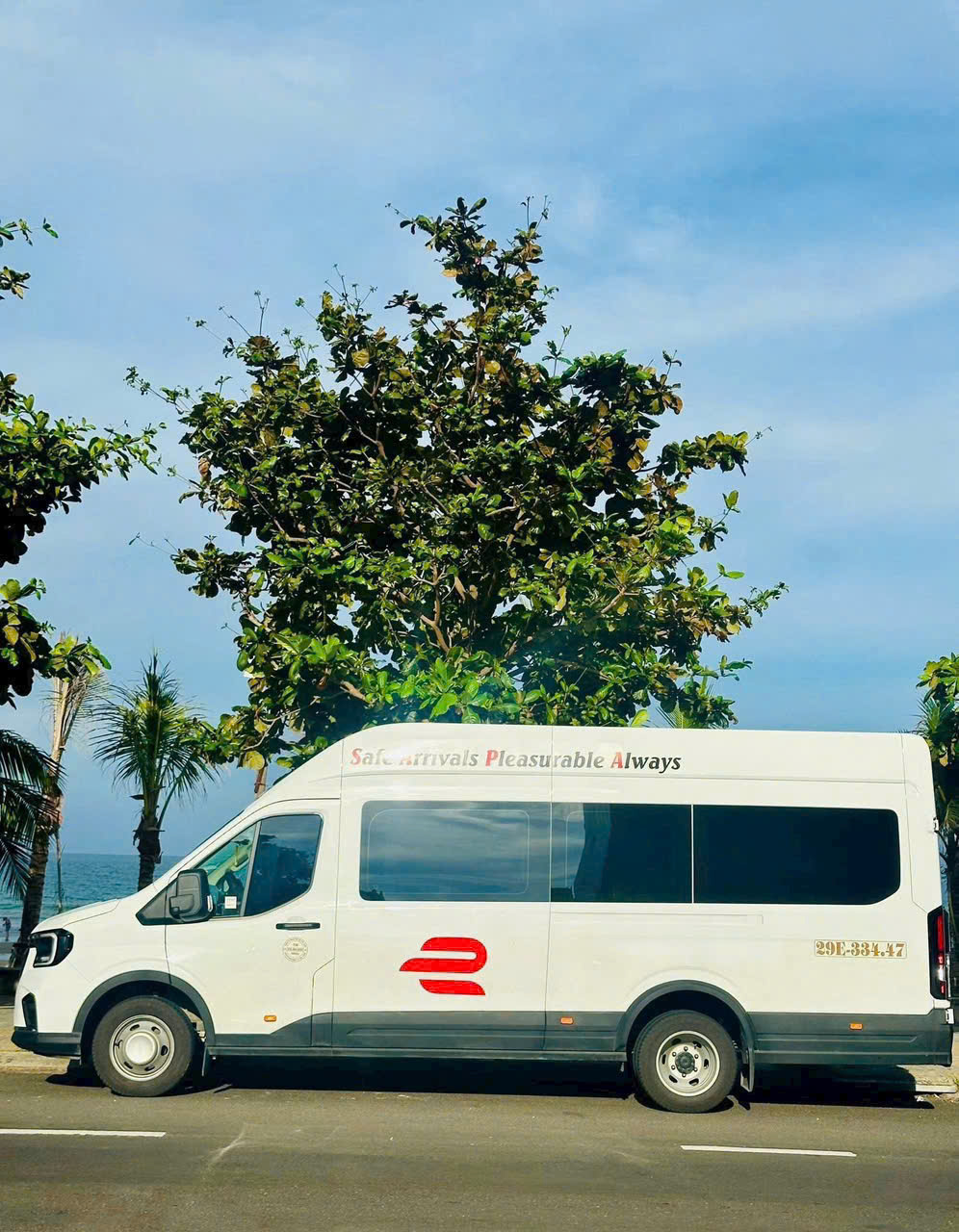 Eco Sapa Limousine Hanoi - Sapa - Image 3